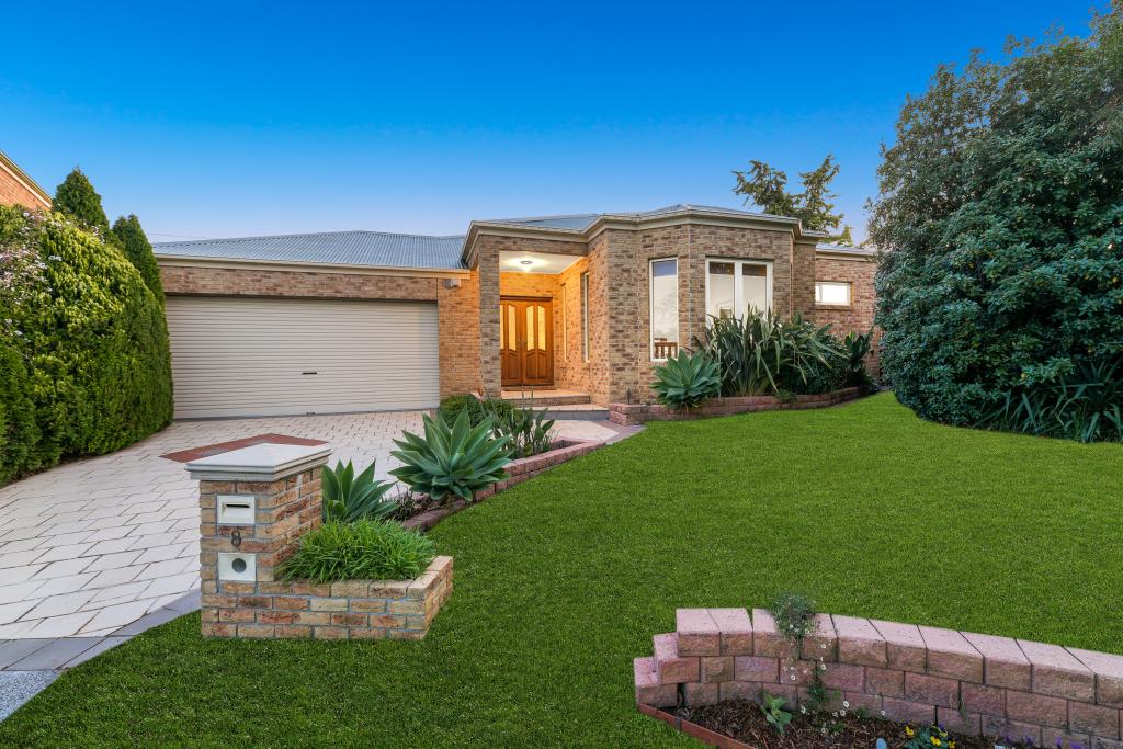 8 Pineview Ct, Narre Warren South, VIC 3805