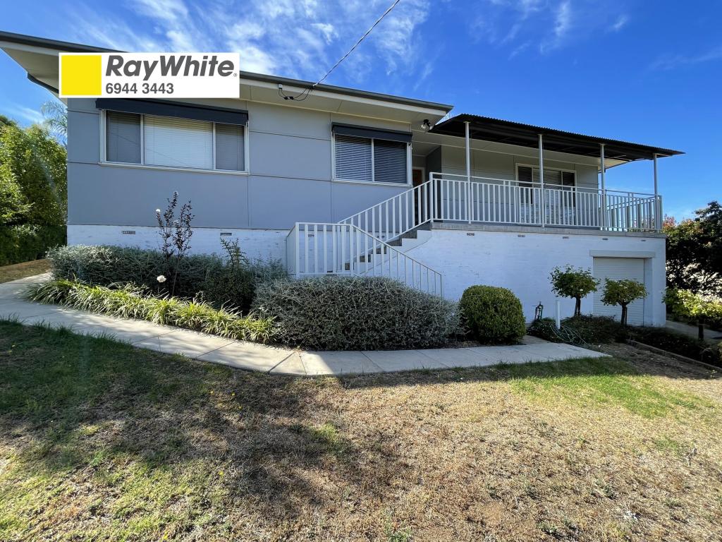 61 Otway St, Gundagai, NSW 2722