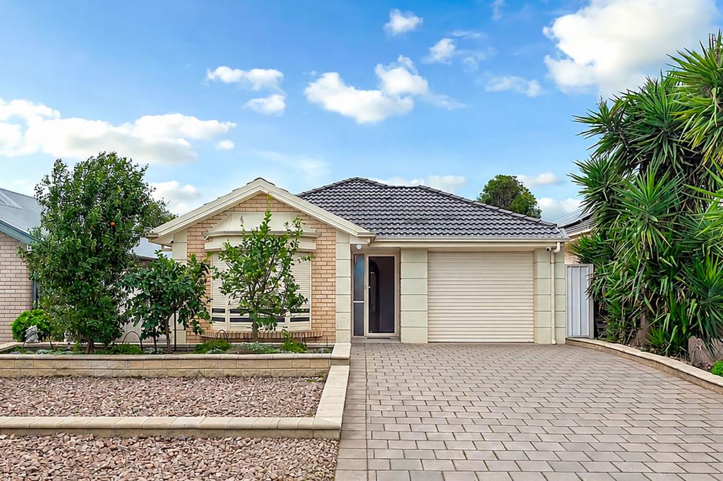 28 Golden Cct, Parafield Gardens, SA 5107