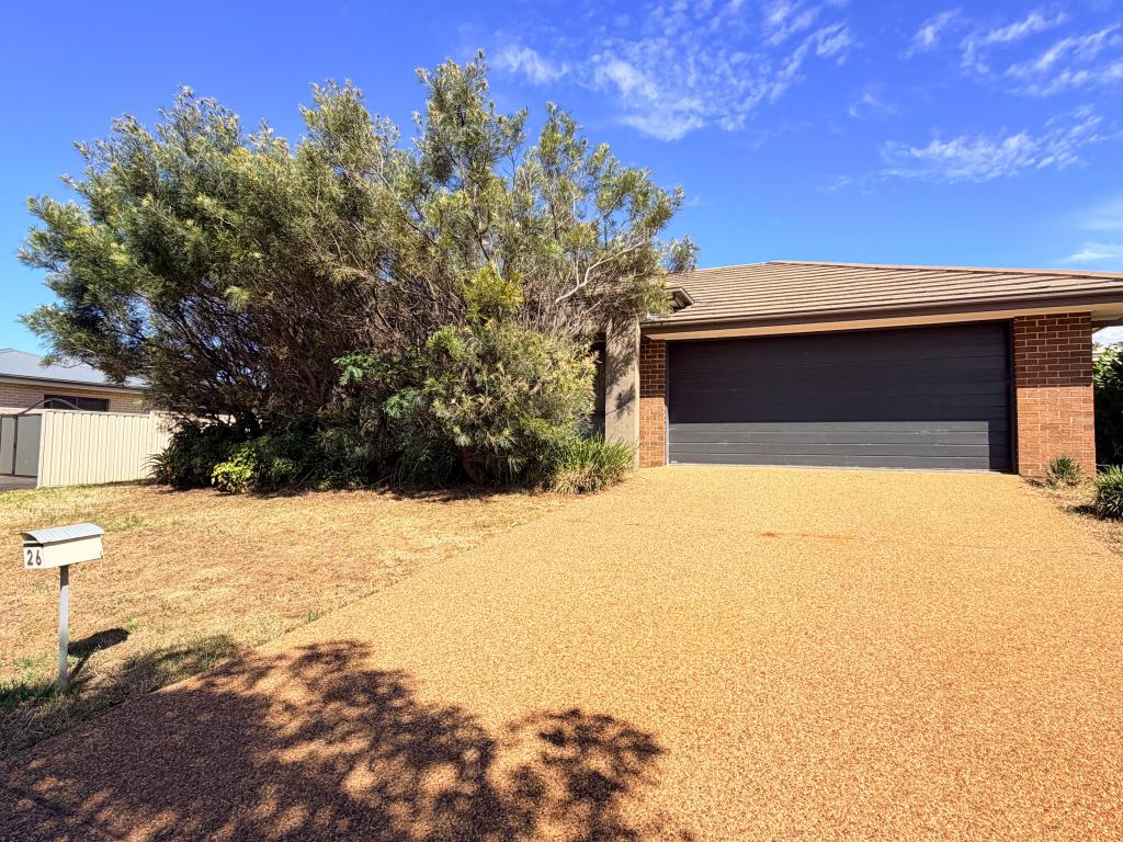 26 Blaxland St, Parkes, NSW 2870
