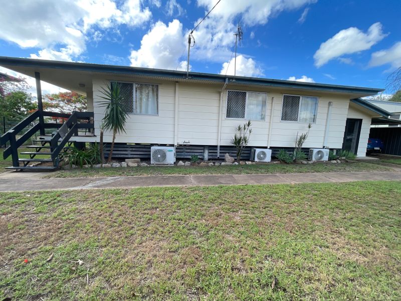 13 Hannah Cres, Dysart, QLD 4745