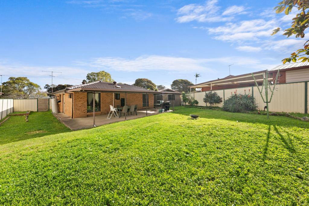 13 Harah Cl, Bonnyrigg, NSW 2177
