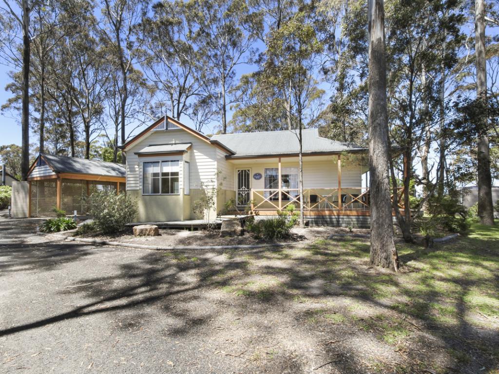 205 Palmers Rd, Lakes Entrance, VIC 3909