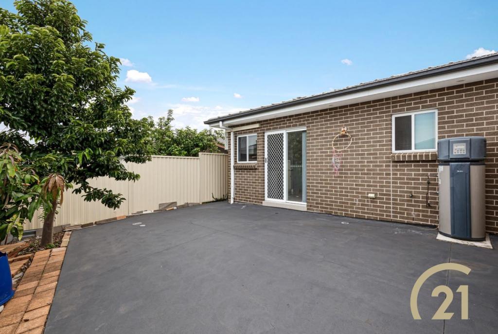 18a Mimosa Rd, Bossley Park, NSW 2176