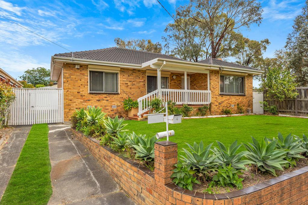 4 Reedwood Ave, Burwood East, VIC 3151