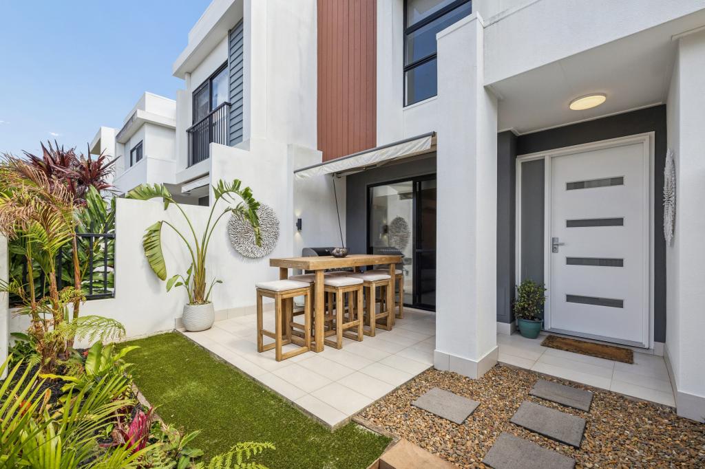 14 Regent Lane, Hope Island, QLD 4212