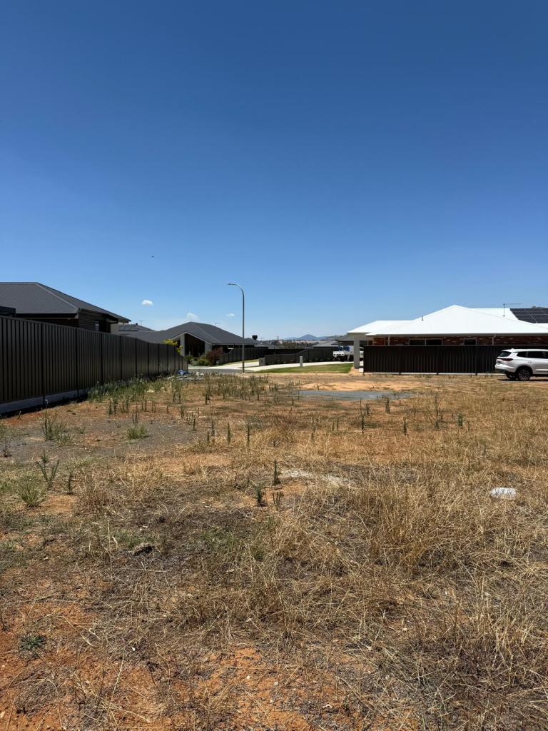 10 ELLIOT CT, THURGOONA, NSW 2640