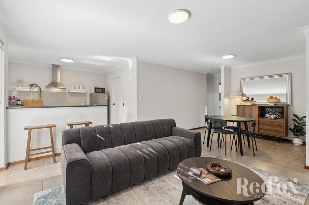 1/32 COODE ST, MOUNT LAWLEY, WA 6050