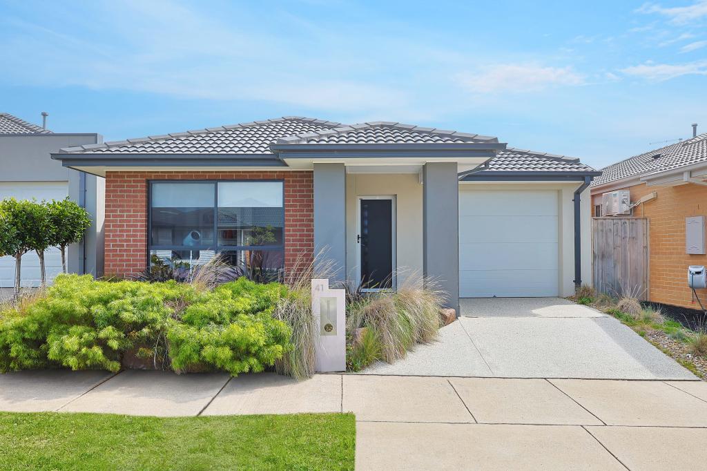 41 Orland Cct, Charlemont, VIC 3217