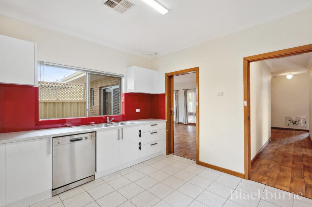 17b Gilbertson Rd, Kardinya, WA 6163