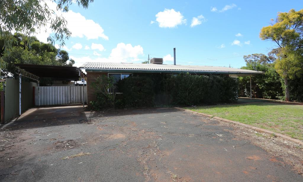 6 Wildflower Ct, Kambalda West, WA 6442