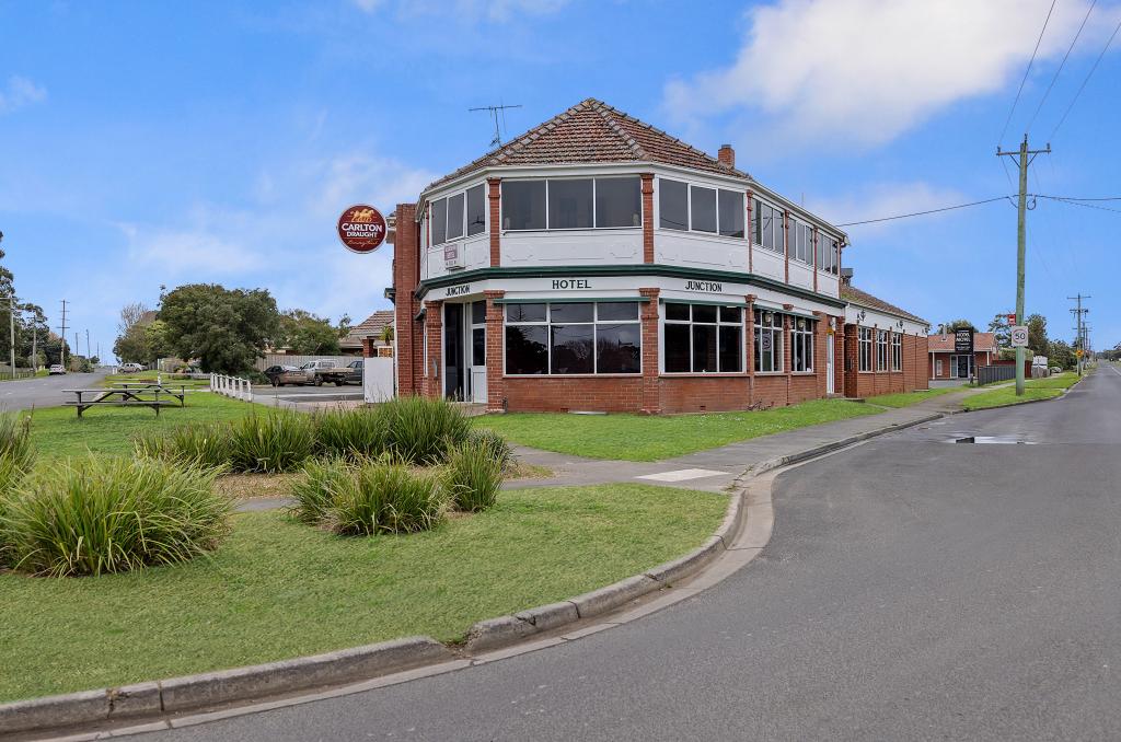 Allansford Hotel, 1 Grauers Rd, Allansford, VIC 3277