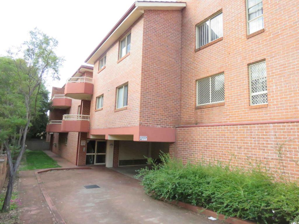 10/211-215 Dunmore St, Wentworthville, NSW 2145