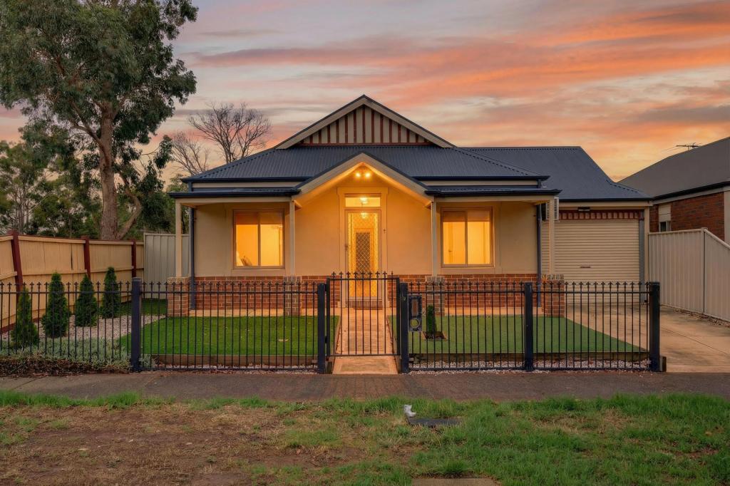 9 Palfrey Grn, Caroline Springs, VIC 3023