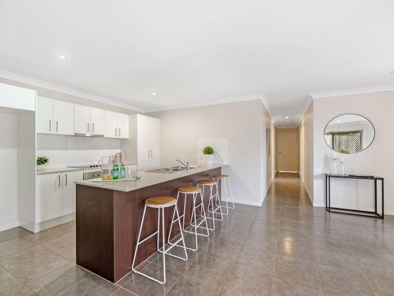 30 Honeyeater Cres, Moggill, QLD 4070