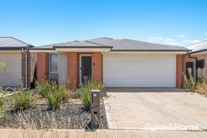 17 Cyclops St, Munno Para, SA 5115