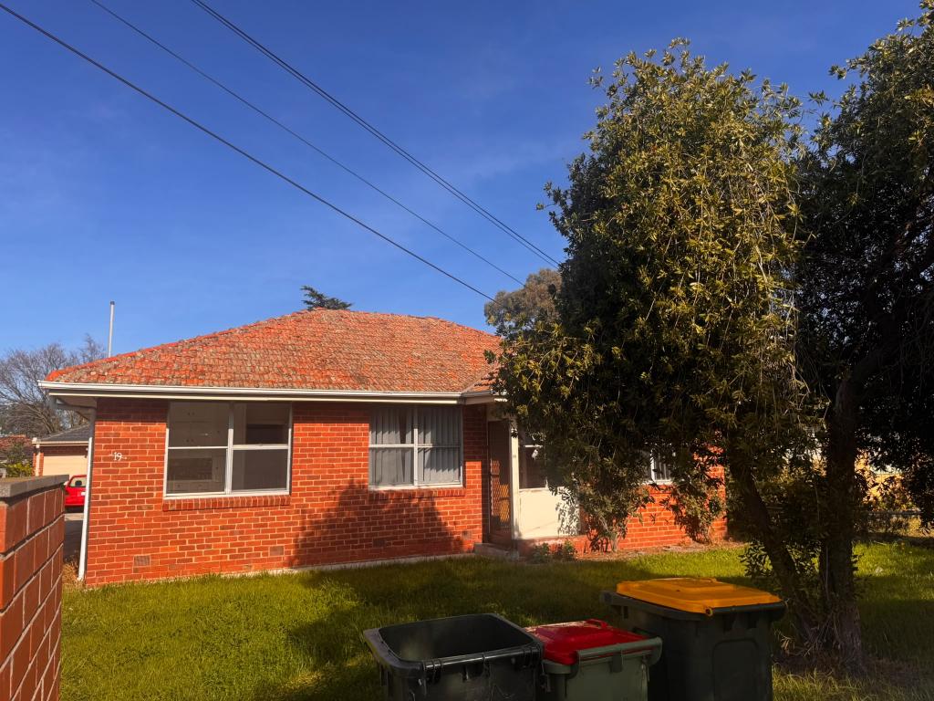 19 Emu Pde, Jacana, VIC 3047