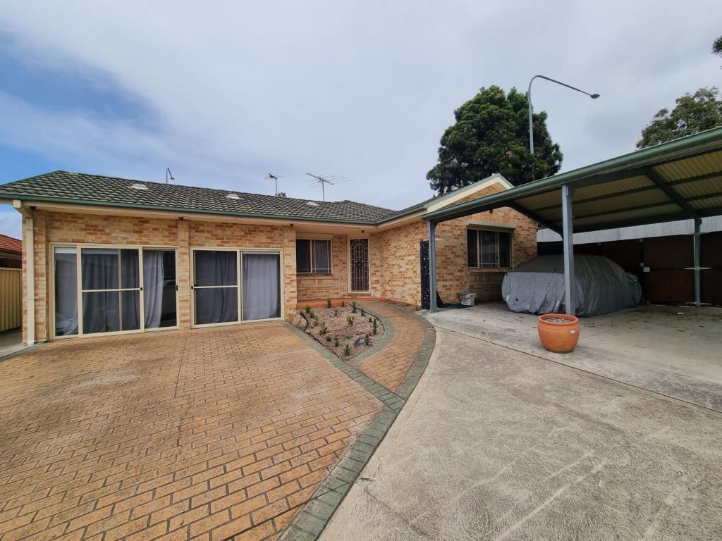 12 Louth Pl, Hoxton Park, NSW 2171