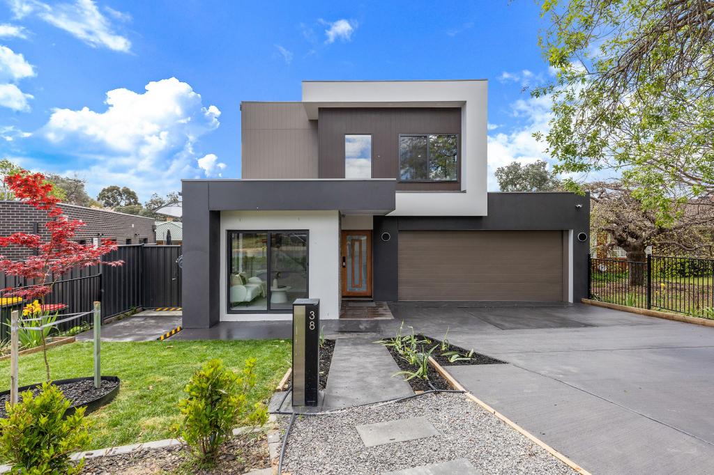 38 MACLAURIN CRES, CHIFLEY, ACT 2606