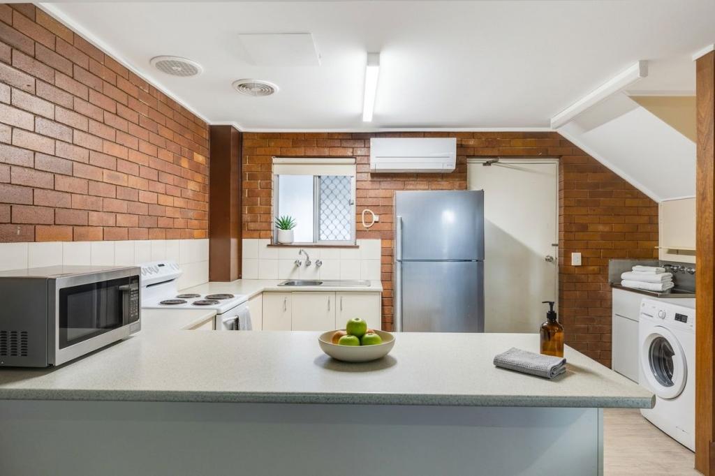8/177a West St, Newtown, QLD 4350