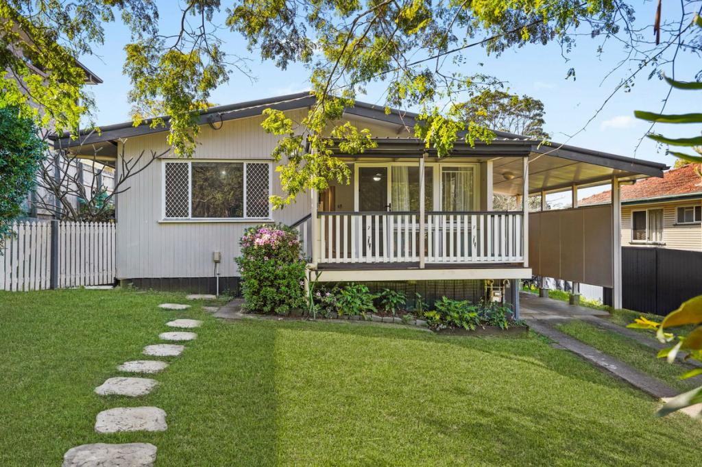 27 Rutherford St, Stafford Heights, QLD 4053