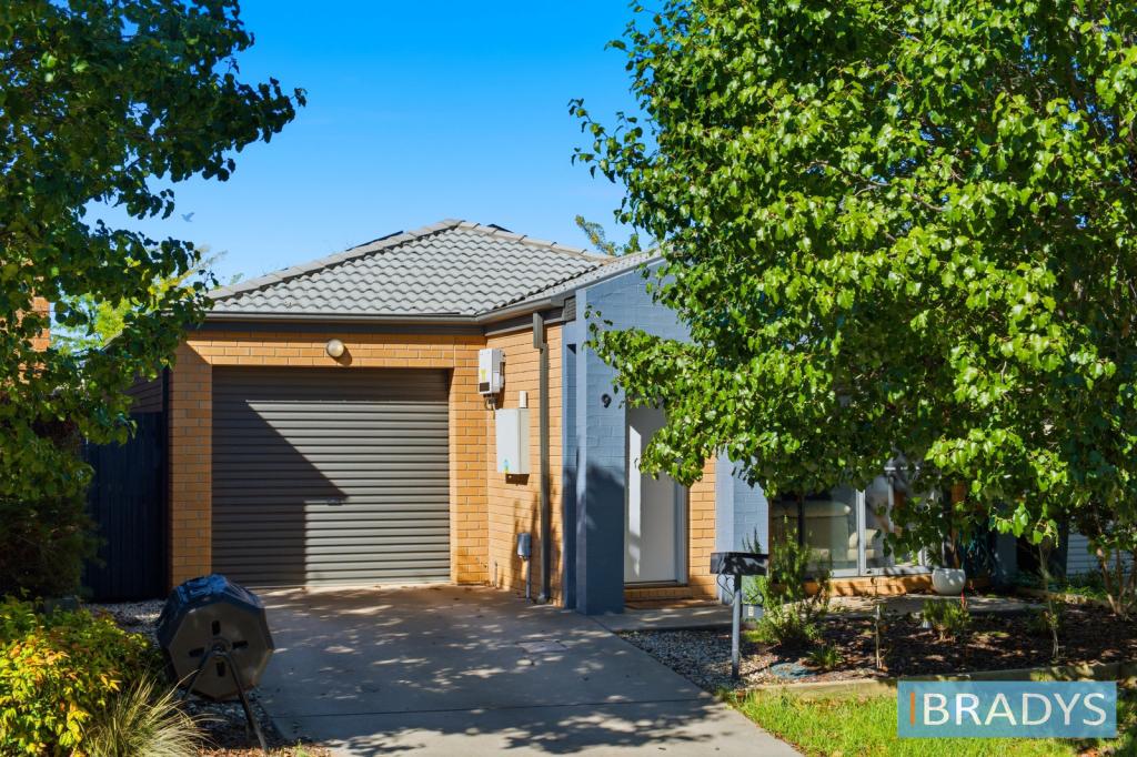 9 Phillipa Weeks St, Watson, ACT 2602