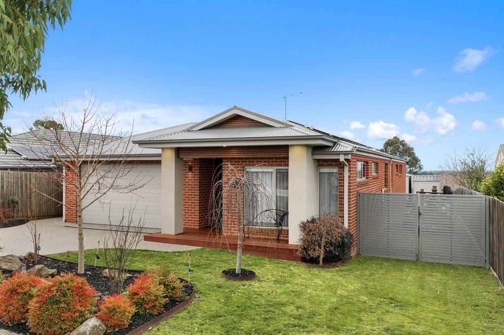 11 Jemima Ct, Garfield, VIC 3814