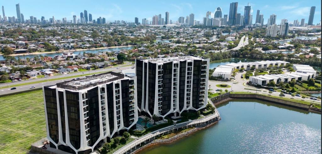 2403/2 The Lanes Bvd, Mermaid Waters, QLD 4218