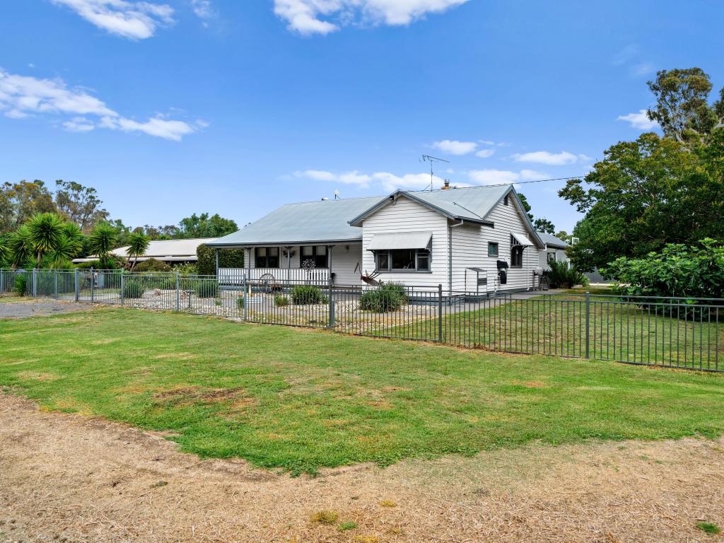 16 Shelton St, Avenel, VIC 3664