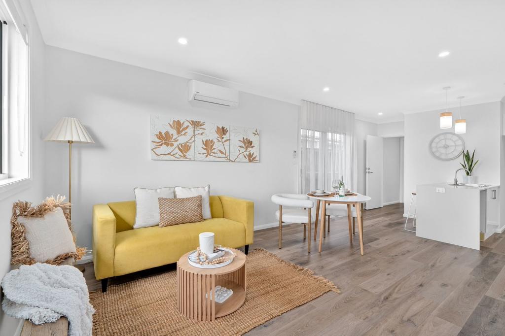 2b Pountney Ave, Thrumster, NSW 2444