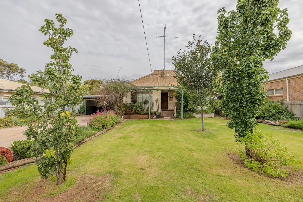 26 Harold St, Ouyen, VIC 3490