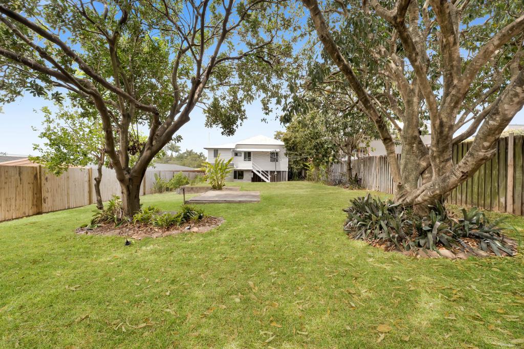10 Arnold St, Holland Park, QLD 4121