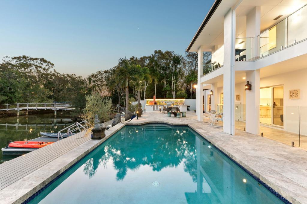 2 Sunorchid Pl, Twin Waters, QLD 4564