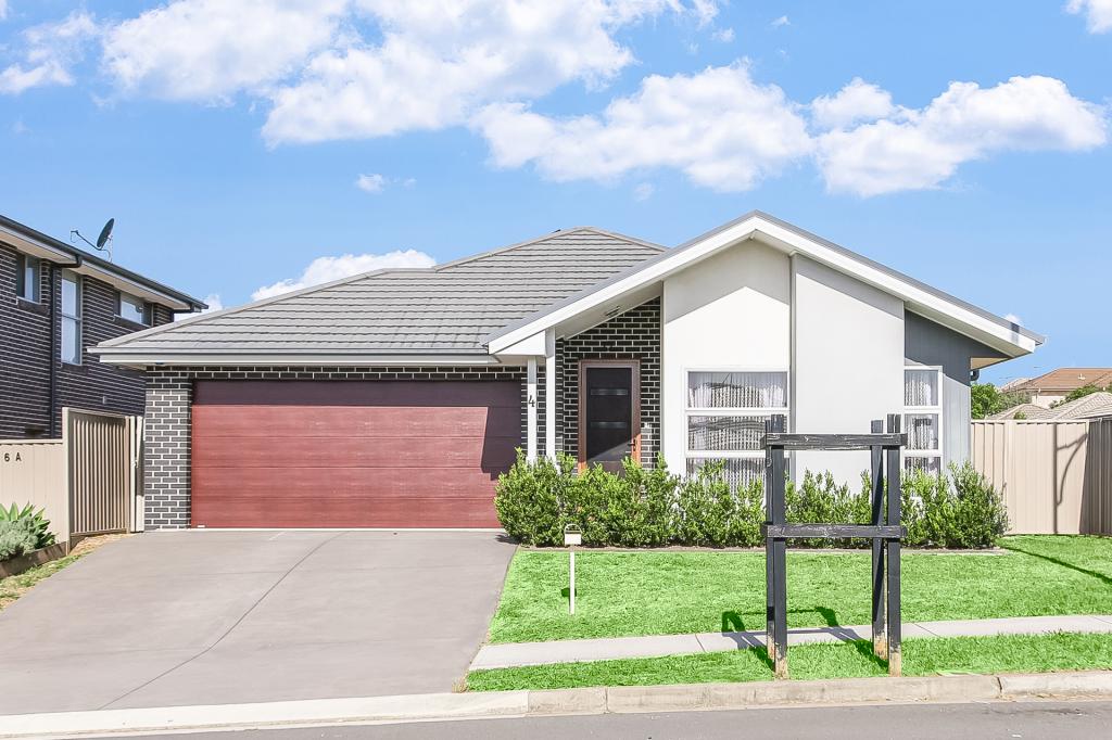 4 Higgins Ave, Elderslie, NSW 2570