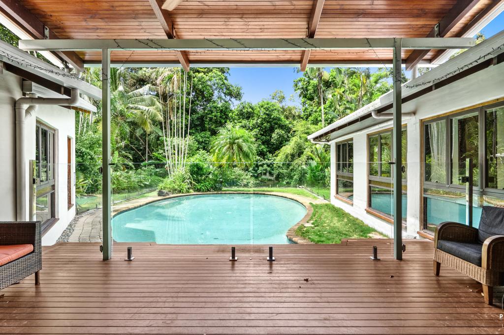 9 BUCHAN ST, PALM COVE, QLD 4879