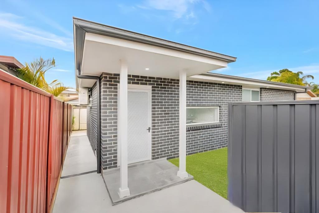 9a Clyde Ave, St Clair, NSW 2759