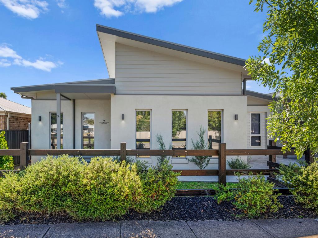7 Station St, Mansfield, VIC 3722