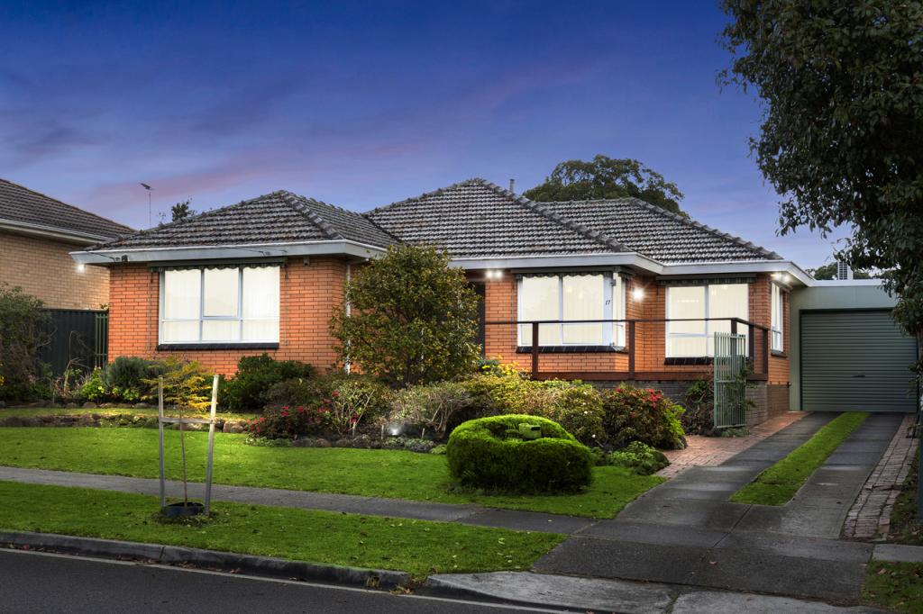 17 Mingana Rd, Wantirna South, VIC 3152