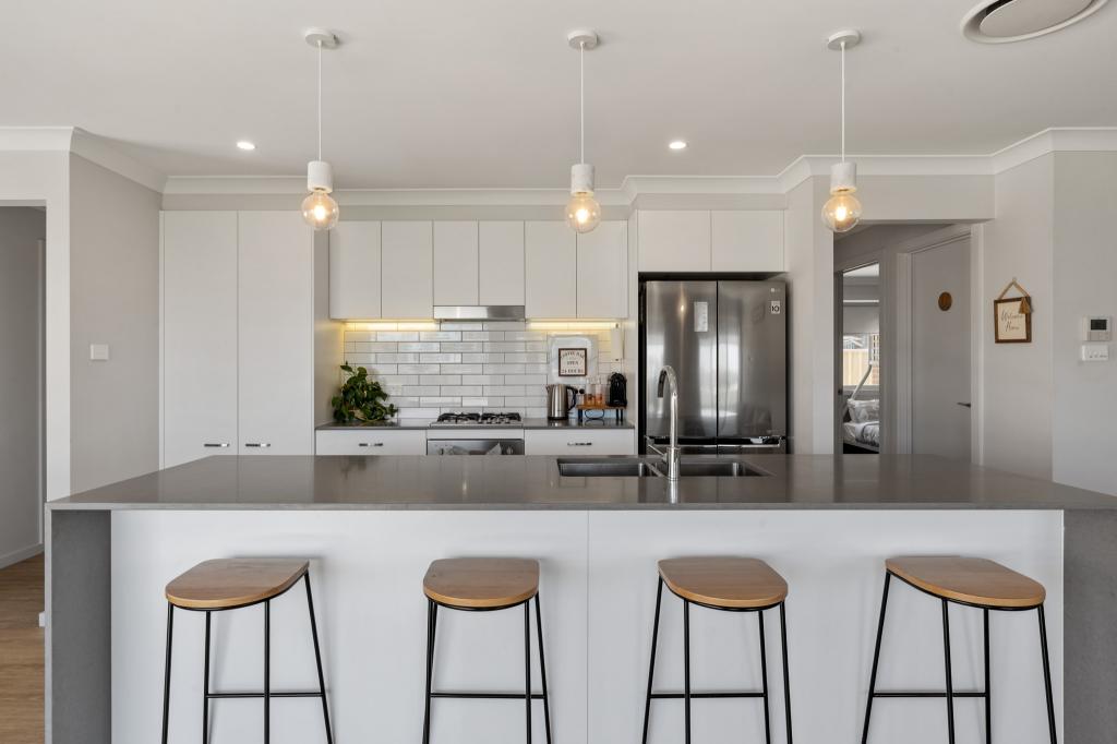 1 Jindalee Cres, Nowra, NSW 2541