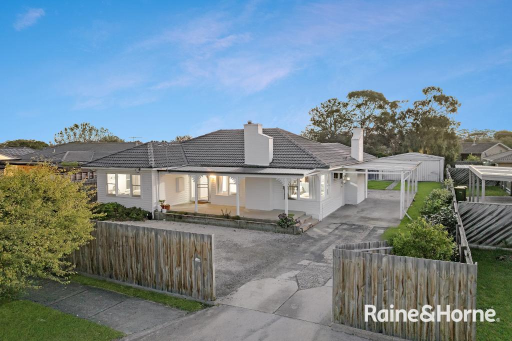 15 Savage St, Pakenham, VIC 3810
