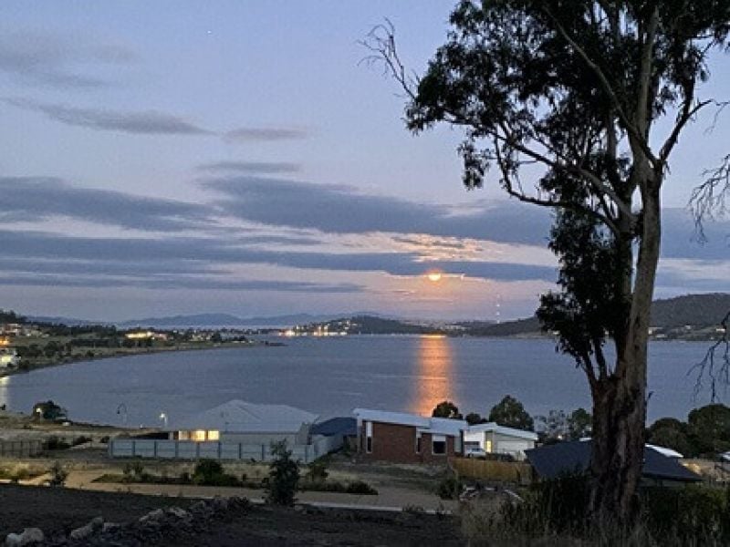 1 Lady Emma Ct, Rokeby, TAS 7019