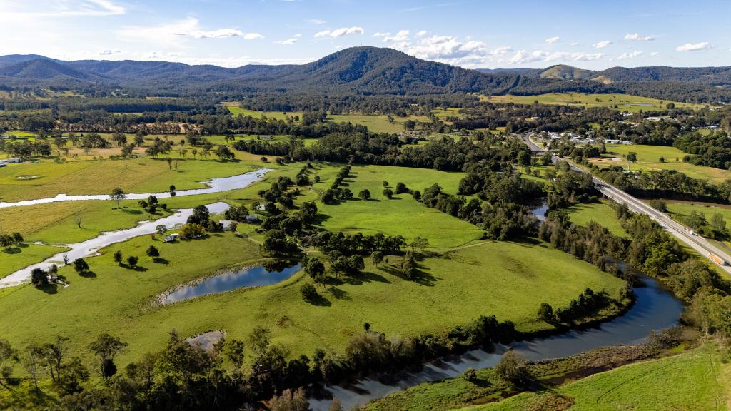 70 Candoormakh Cres, Nabiac, NSW 2312