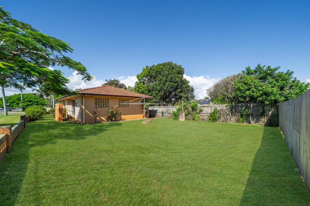 71 Victoria Ave, Woody Point, QLD 4019