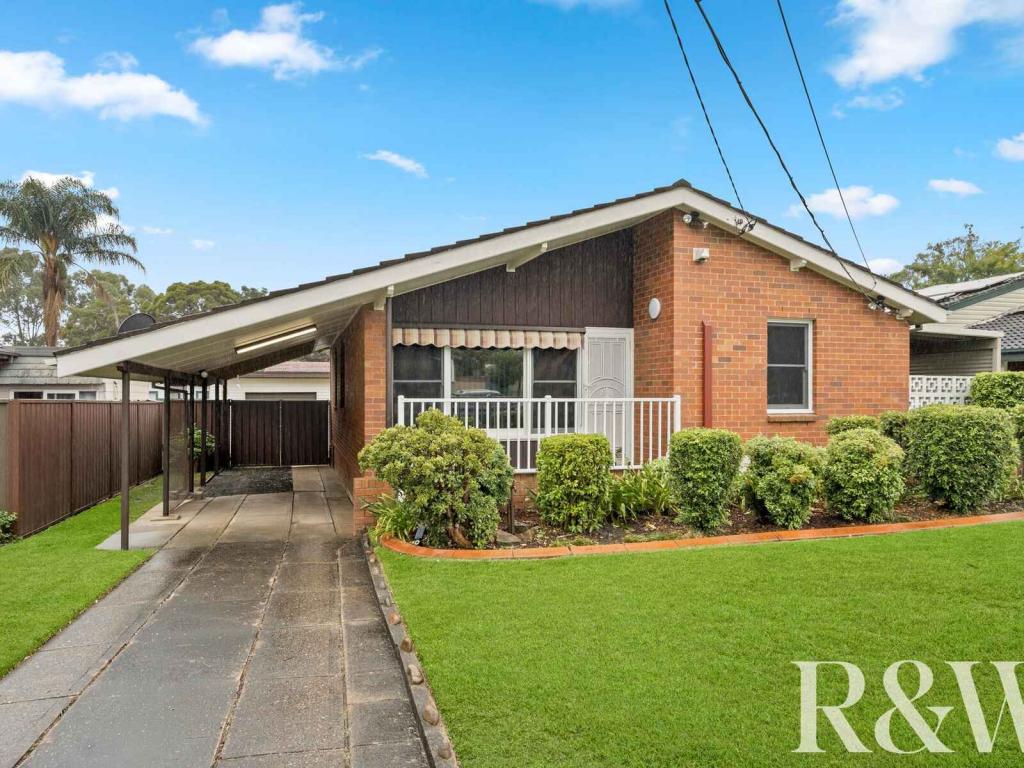 19 Melanesia Ave, Lethbridge Park, NSW 2770