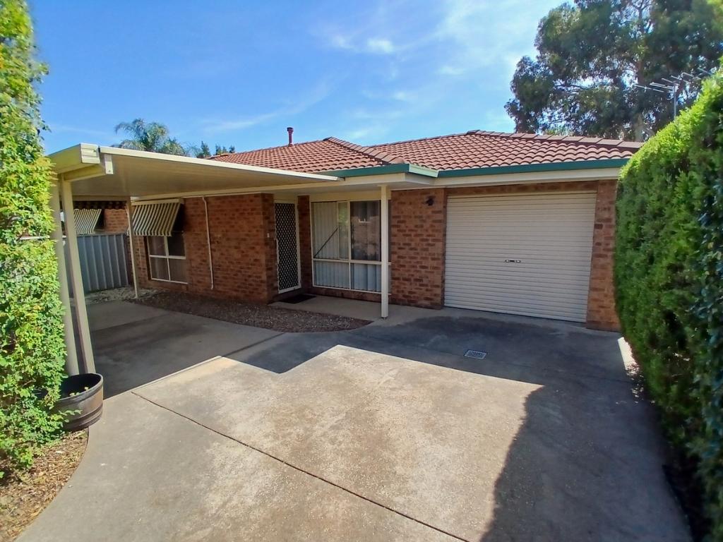 2/44 KINGFISHER DR, WEST WODONGA, VIC 3690