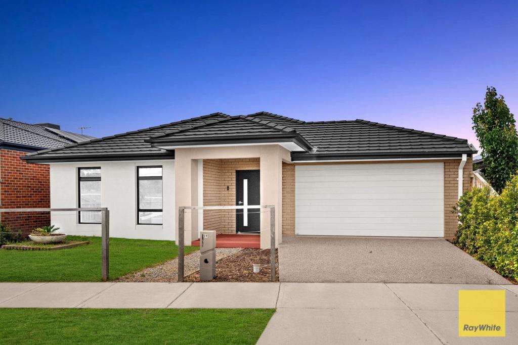 39 LORIKEET CCT, ROCKBANK, VIC 3335
