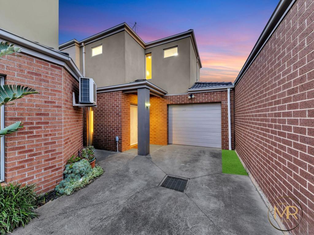 3/43 WESTMEADOWS LANE, TRUGANINA, VIC 3029