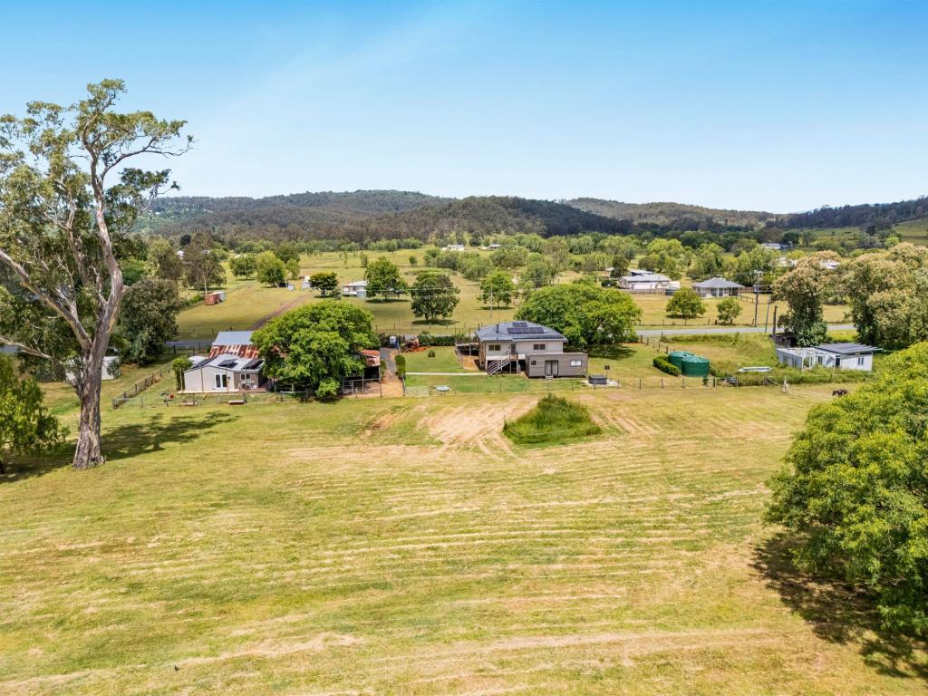 33 Heise Rd, Hatton Vale, QLD 4341