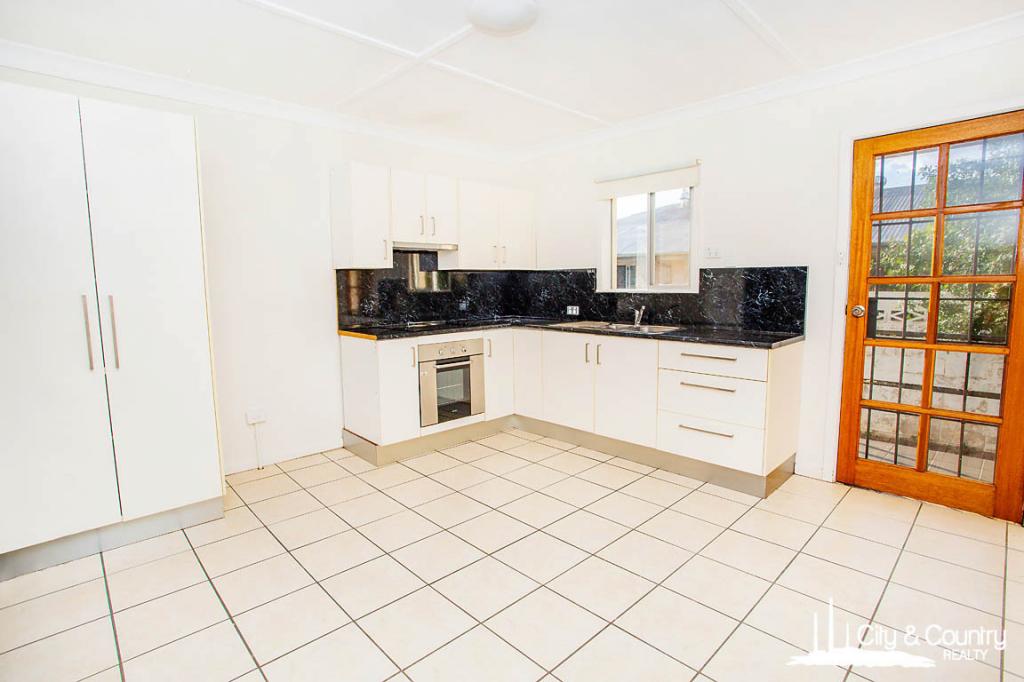 49 Opal St, Happy Valley, QLD 4825