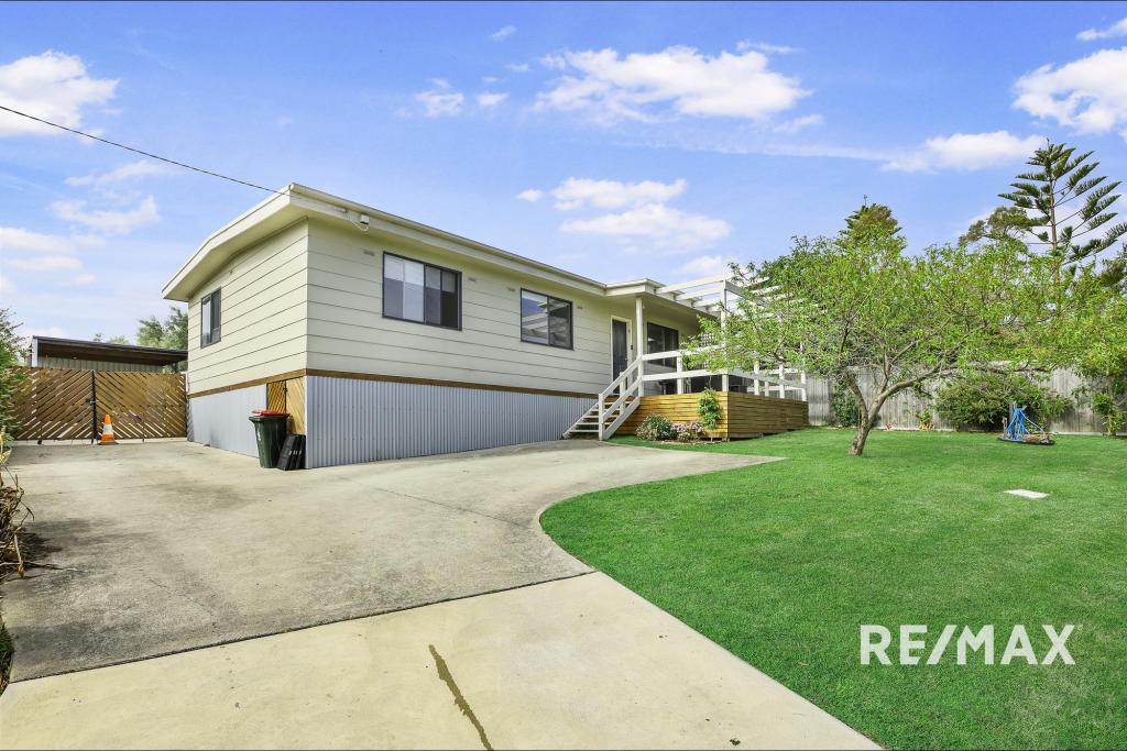 13 LYREBIRD CT, LAKES ENTRANCE, VIC 3909